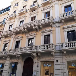 https://umberto-house-catania.catania-hotels.net